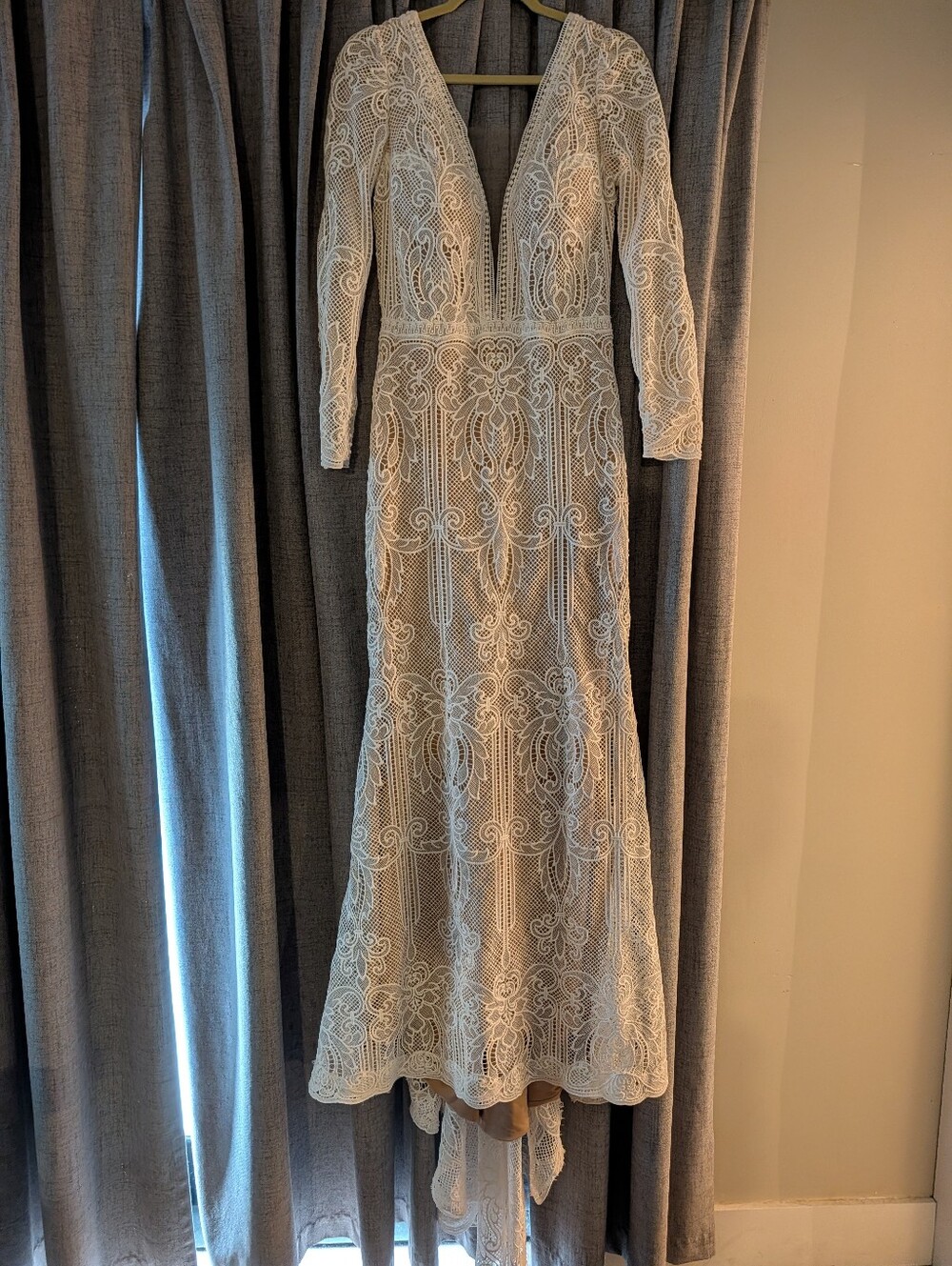 Respectful Offers Considered-Bohemian Wedding Dress Only Worn For A Few Hours